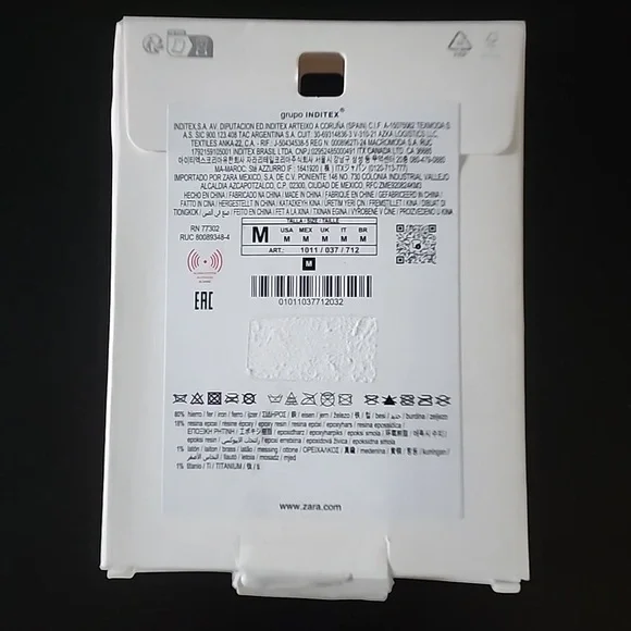 ZARA Contrast Flower Earrings - Picture 12 of 14